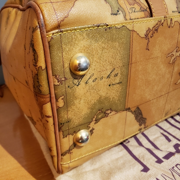 40cm Alviero Boston Bag - Picture 10 of 16
